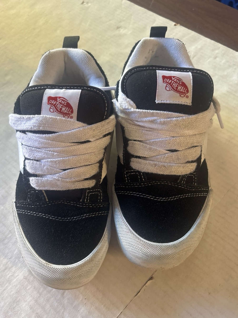 Vans Black and White Low-Top Skate Sneakers Unisex Women 8.5 Mens 6